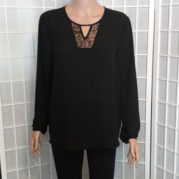 Black long sleeve Top - Picture 3 of 9